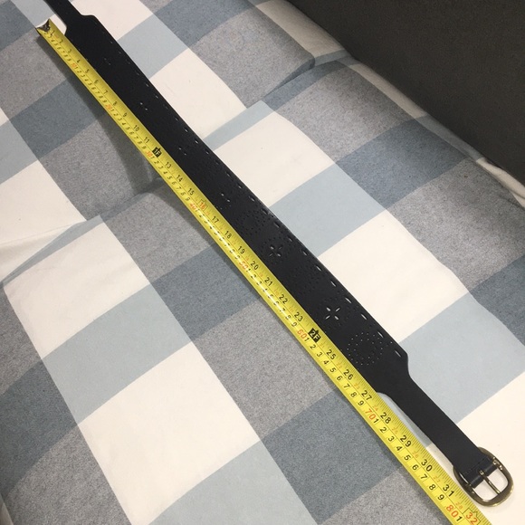 LINEA PELLE wide black punched leather belt - Picture 9 of 11